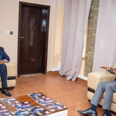 Le Président Denis KADIMA en entretien avec le DG de l'ONIP, Richard ILUNGA.