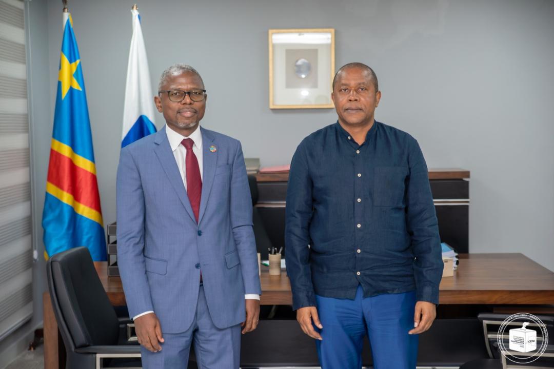 Le Président Denis KADIMA et le Représentant résident du Programme des Nations-Unies pour le développement (PNUD), Damien MAMA.