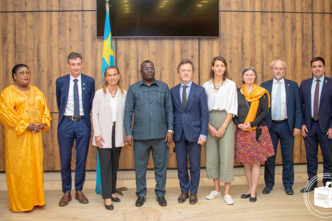 Bienvenu ILANGA LEMBOW et les parlementaires allemands à l'issue de l'audience.