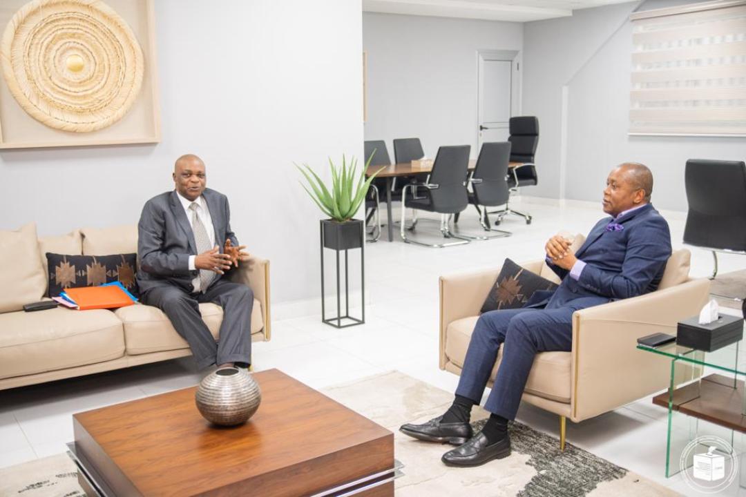 Président de la CENI, Denis Kadima et Norbert Basengezi, Président du MILAPRO