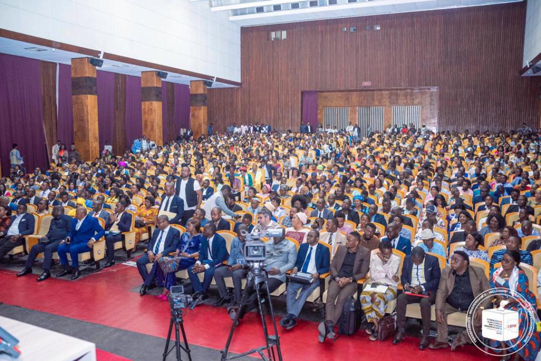 L'assistance constituée des femmes, jeunes, personnes vivants avec handicap et de peuple autochtone.