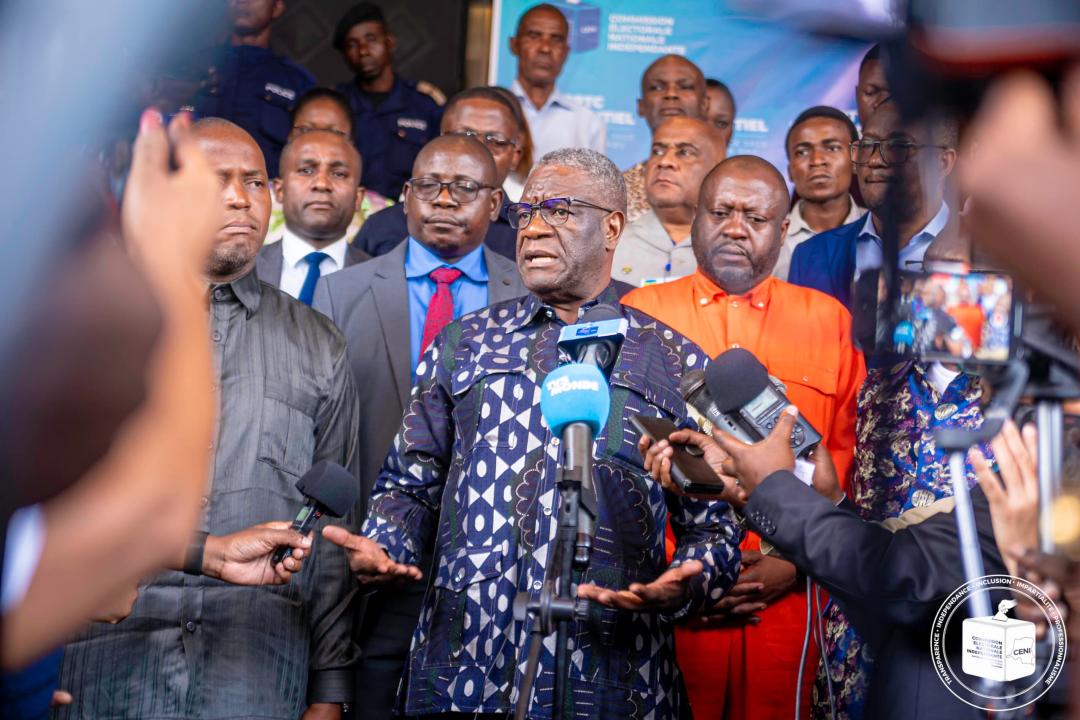 Docteur Denis Mukwege lors du dépôt de sa candidature à la CENI